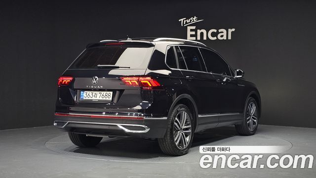 Volkswagen Tiguan 2-го поколения 2.0 TDI Prestige - фото 1