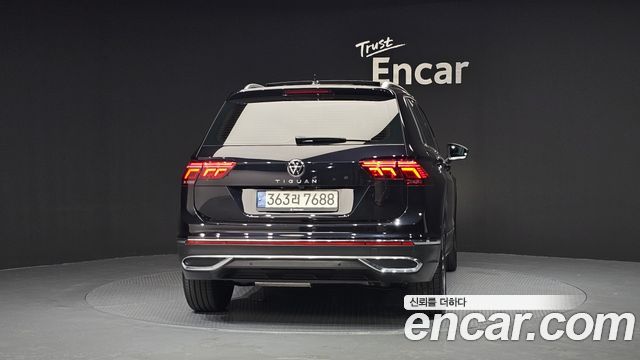 Volkswagen Tiguan 2-го поколения 2.0 TDI Prestige - фото 3