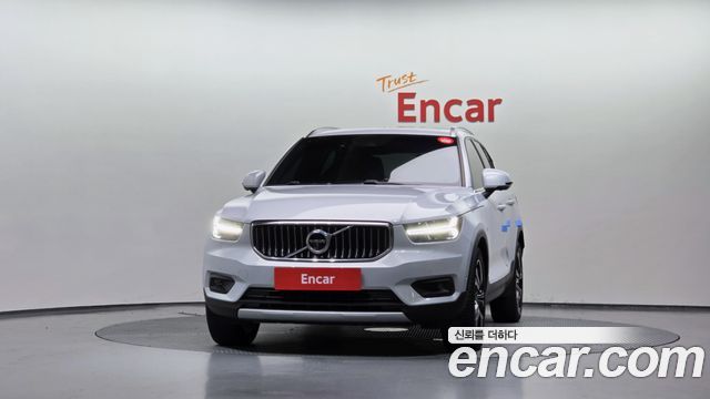 Volvo XC40 B4 Inscription - фото 2