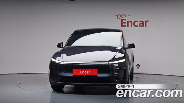 Tesla Model Y RWD - фото 1