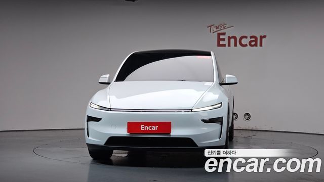 Tesla Model Y RWD - фото 1