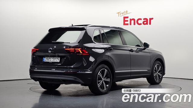 Volkswagen Tiguan 2-го поколения 2.0 TDI Prestige - фото 0