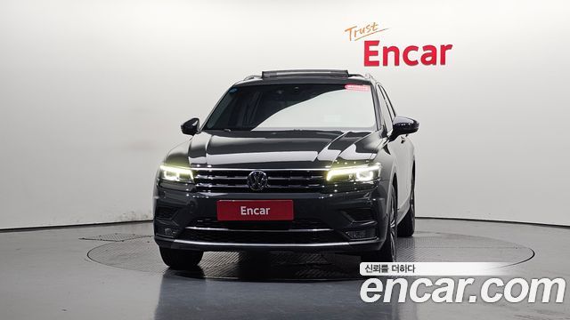 Volkswagen Tiguan 2-го поколения 2.0 TDI Prestige - фото 1