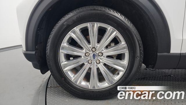 Ford Explorer 6-го поколения 2.3 LimIted 4WD - фото 3