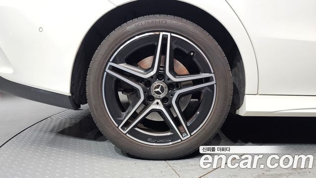 Mercedes-Benz CLA-Class C118 CLA250 4MATIC - фото 4