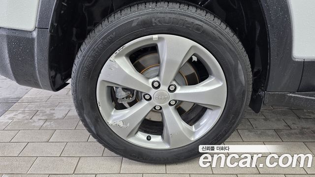 Jeep Cherokee KL 2.4 Limited AWD - фото 4