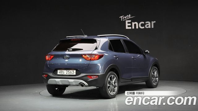 Kia Stonic 1.4 Trendy - фото 1