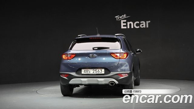Kia Stonic 1.4 Trendy - фото 3