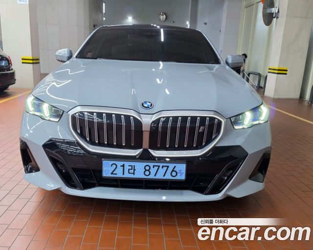 BMW i5 G60 xDrive 40 M Sport - фото 0