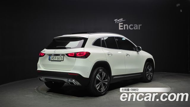 Mercedes-Benz GLA-Class H247 GLA220 - фото 0