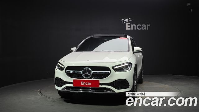 Mercedes-Benz GLA-Class H247 GLA220 - фото 1
