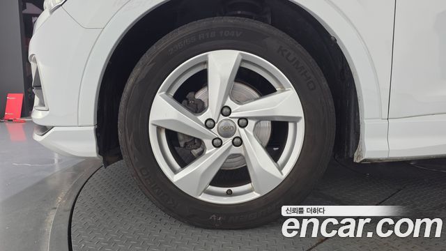 Audi Q3 F3 35 TDI Premium - фото 4