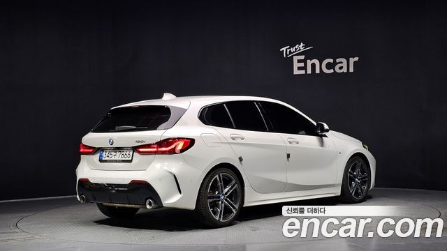 BMW 1 Series F40 120i M Sports - фото 1