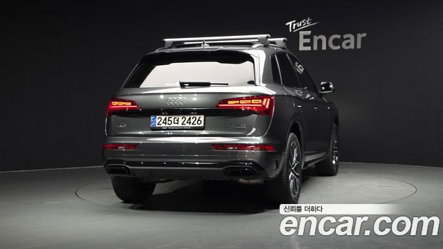 Audi Q5 FY 45 TFSI Quattro Premium - фото 3