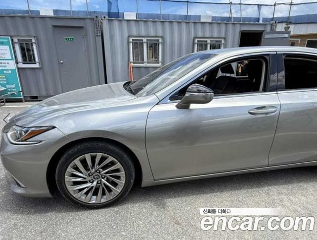 Lexus ES 300h 7-го поколения Luxury Plus - фото 2