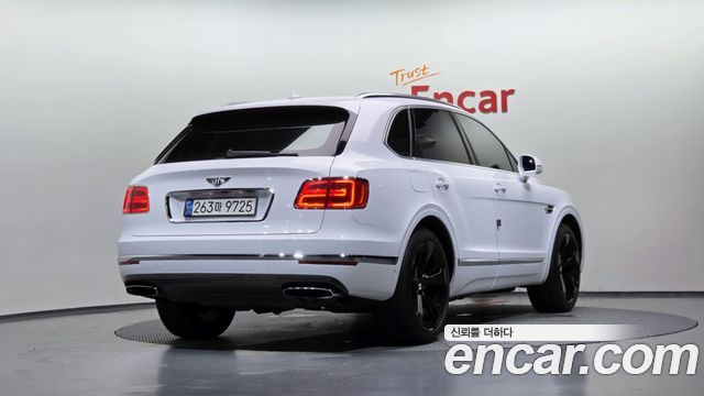 Bentley Bentayga 6.0 W12 - фото 1