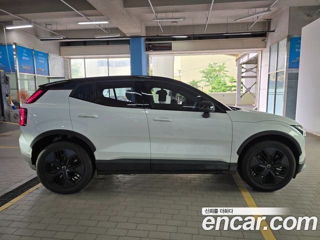 Volvo EX30 Cross Country Performance Ultra - фото 4