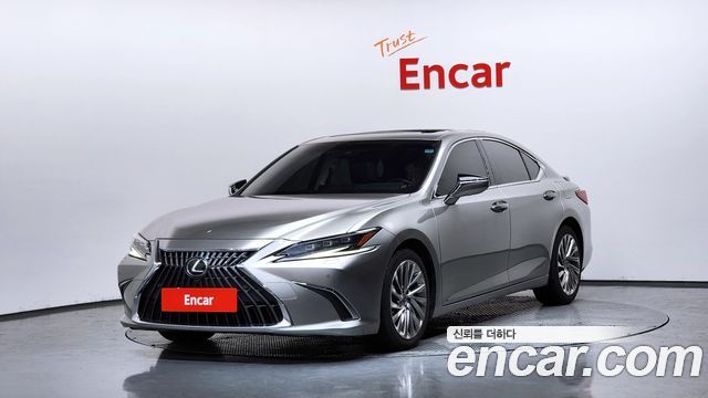 Lexus ES 300h 7-го поколения Executive - фото 0