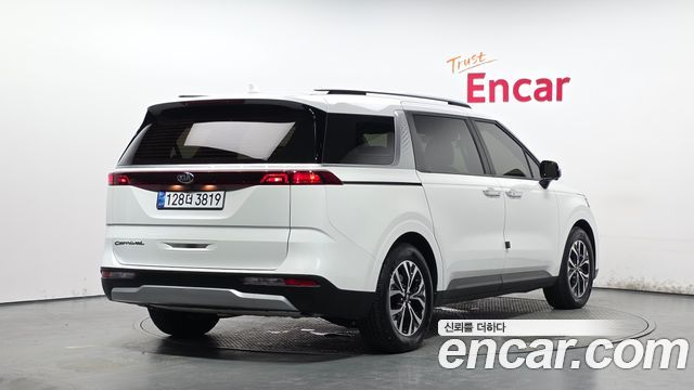 Kia Carnival 4-го поколения 9-Seater Prestige - фото 1