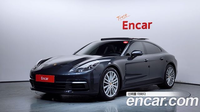 Porsche Panamera 3.0 AWD - фото 0