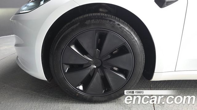 Tesla Model 3 RWD - фото 3