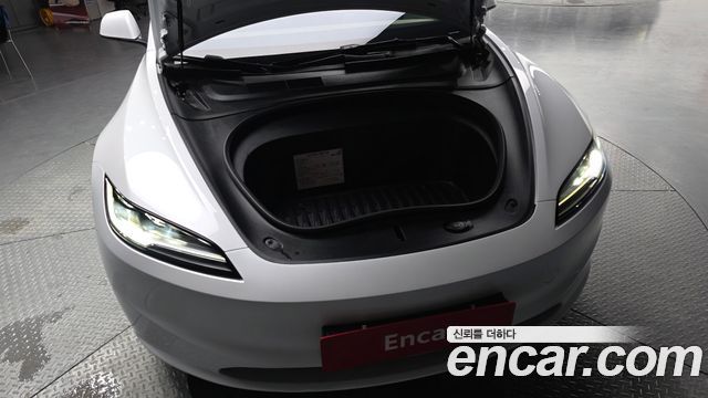 Tesla Model 3 RWD - фото 4