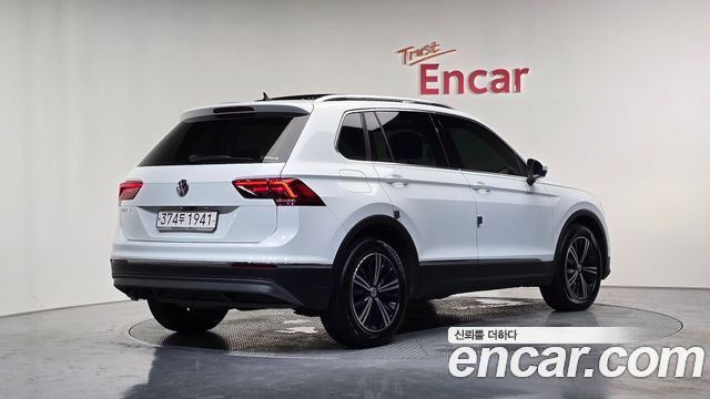 Volkswagen Tiguan 2-го поколения 2.0 TDI Prestige - фото 1