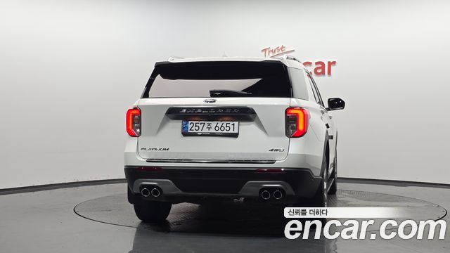 Ford Explorer 6-го поколения 3.0 Platinum 4WD - фото 2