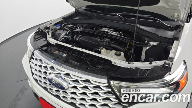 Ford Explorer 6-го поколения 3.0 Platinum 4WD - фото 4