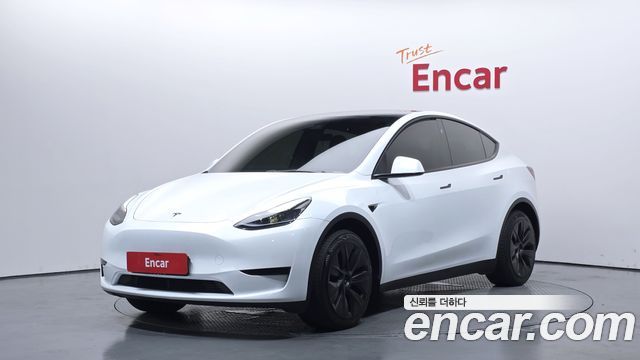 Tesla Model Y RWD - фото 0