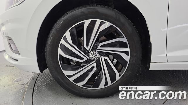 Volkswagen Jetta 7-го поколения 1.4 TSI Prestige - фото 4