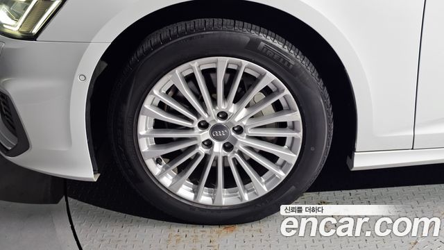 Audi A6 C8 45 TFSI Quattro Premium - фото 3
