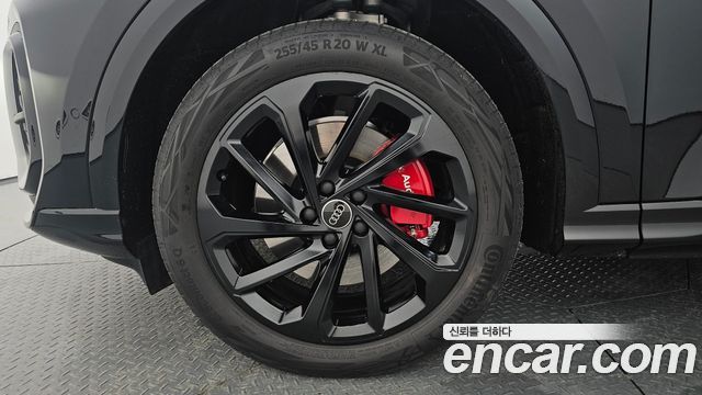 Audi Q5 40 TDI Quattro S Line Black Edition - фото 4