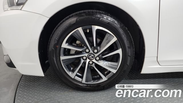 Lexus CT200h 1.8 Supreme ZWA10 - фото 4