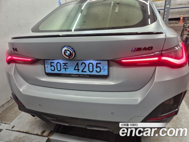 BMW i4 eDrive40 M Sports Pro - фото 1