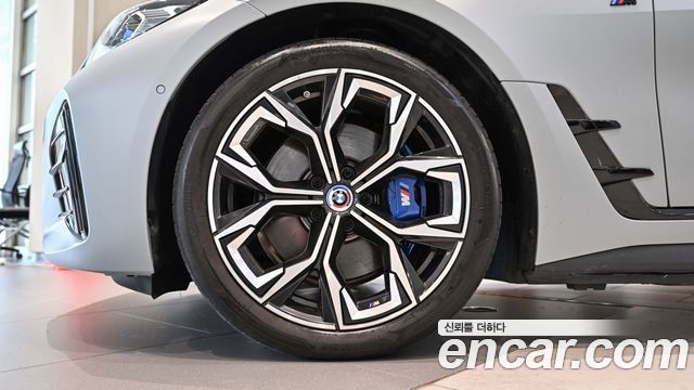 BMW i4 eDrive40 M Sports Pro - фото 4