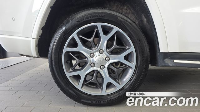 Jeep Cherokee 3.0 Diesel Overland WK2 - фото 4