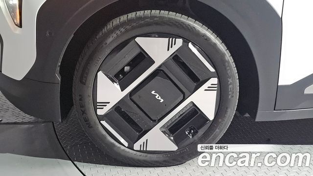 Kia EV3 Long Range 2WD Earth - фото 3