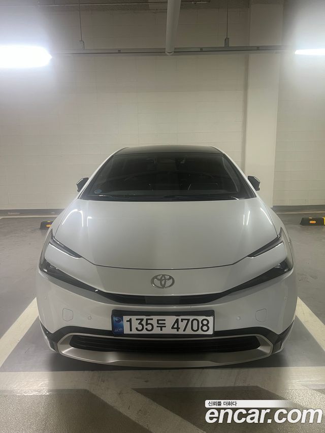 Toyota Prius 5-го поколения 2.0 PHEV XSE - фото 2