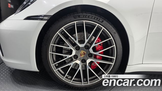 Porsche 911 Carrera 4S - фото 3