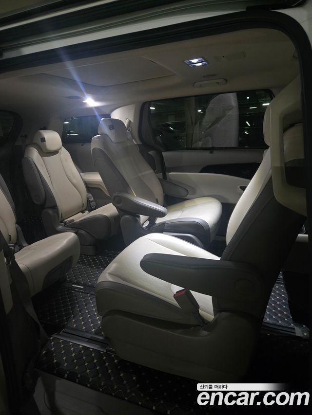 Kia Carnival 4-го поколения 9-Seater Noblesse - фото 3