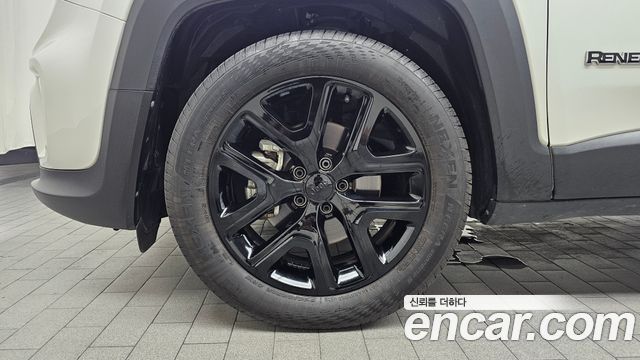 Jeep Renegade 1.3 Limited - фото 4