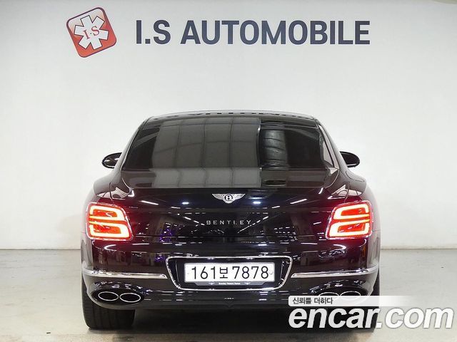Bentley Flying Spur 3-го поколения 4.0 Azure - фото 2