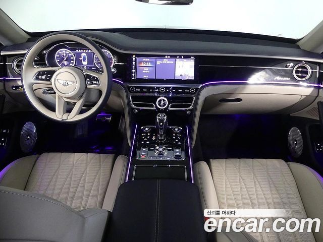 Bentley Flying Spur 3-го поколения 4.0 Azure - фото 3
