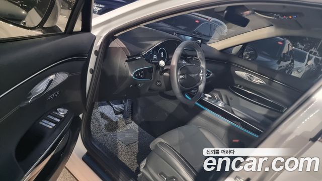 Genesis GV70 2.5T Gasoline 2WD - фото 2