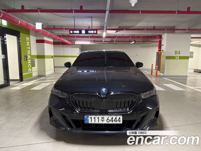 BMW 5 Series G60 520i M Sport - фото 0