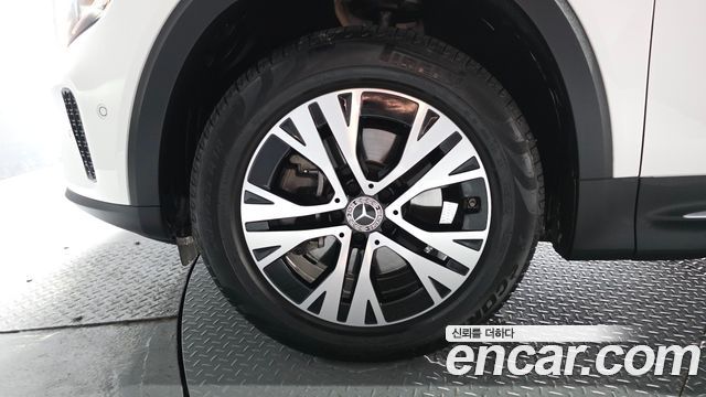 Mercedes-Benz GLB-Class X247 GLB200 d - фото 3