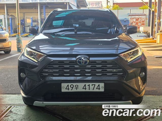 Toyota RAV4 5-го поколения 2.5 4WD Hybrid - фото 0