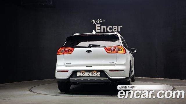 Kia Niro Noblesse - фото 3