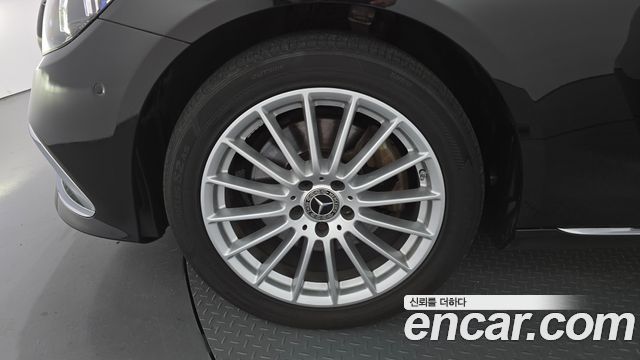 Mercedes-Benz E-Class W213 E220d 4MATIC Exclusive - фото 4